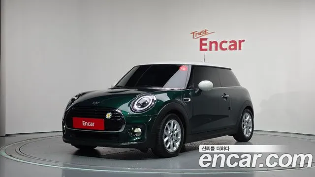 Mini Cooper 2019 — photo 1