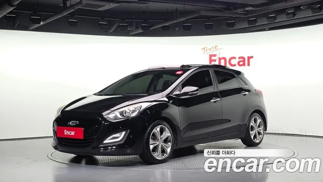 Hyundai i30 2012 — photo 1