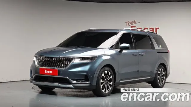 Kia Canival 2021 — photo 1