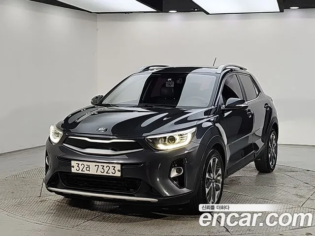 Kia Stonic 2018 — photo 1