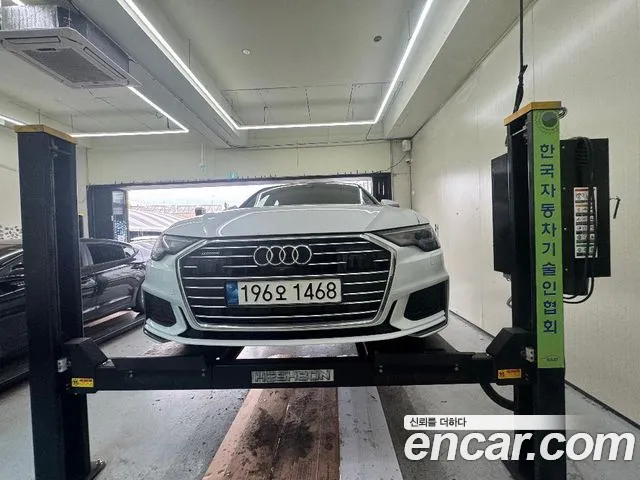 Audi A6 2023 — photo 1