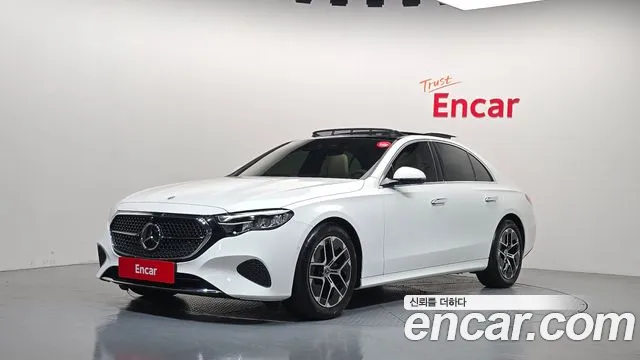 Mercedes-Benz E-Class 2025 — photo 1
