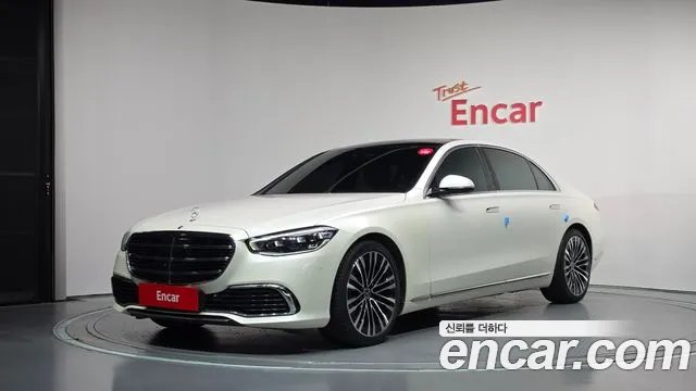 Mercedes-Benz S-Class 2023 — photo 1