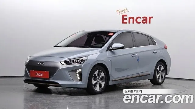 Hyundai Ioniq 2017 — photo 1
