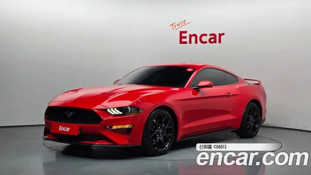 Ford Mustang 2020 — photo 1
