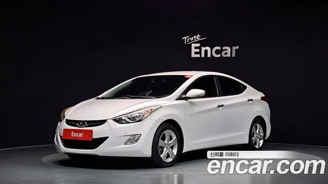 Hyundai AVANTE 2013 — photo 1