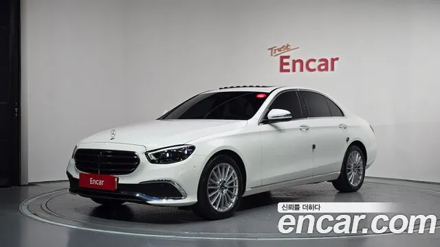 Mercedes-Benz E-Class 2021 — photo 1