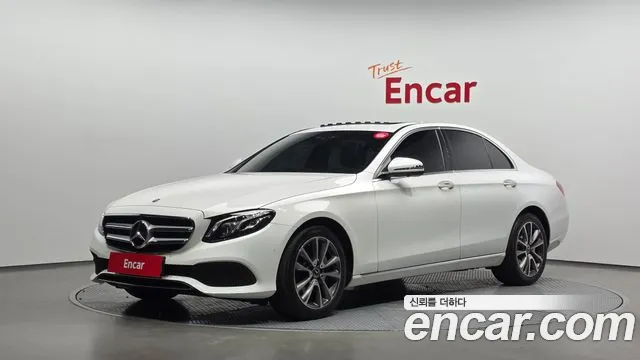 Mercedes-Benz E-Class 2019 — photo 1