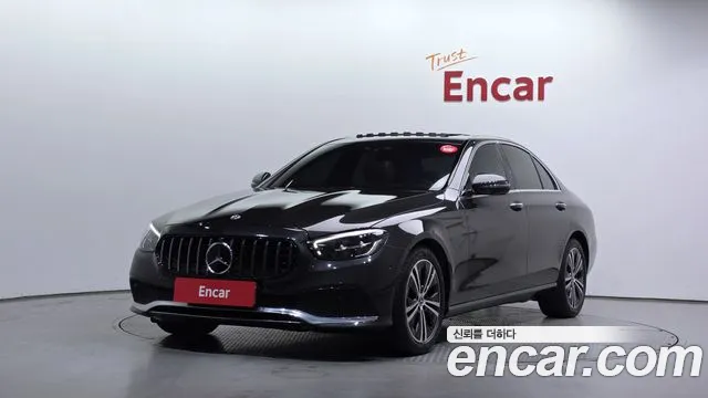 Mercedes-Benz E-Class 2022 — photo 1
