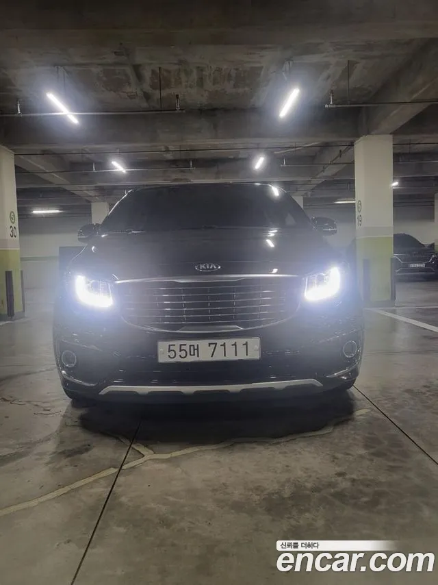 Kia Canival 2017 — photo 1