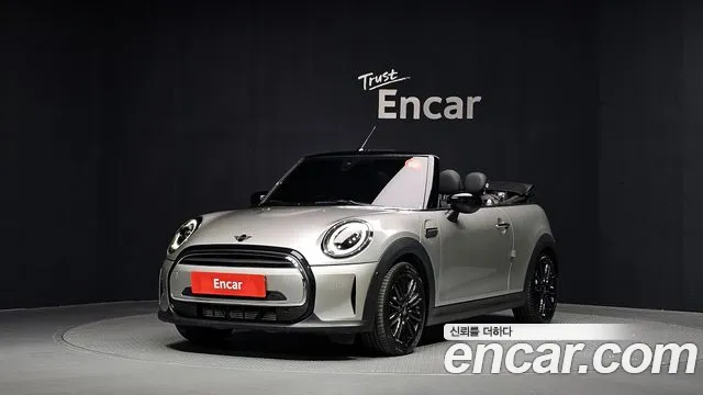 Mini Cooper Convertible 2024 — photo 1