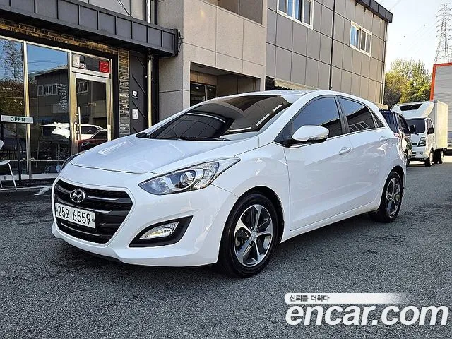 Hyundai i30 2016 — photo 1