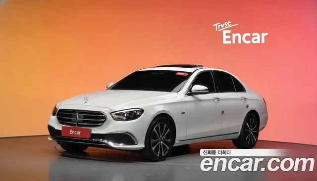 Mercedes-Benz E-Class 2021 — photo 1