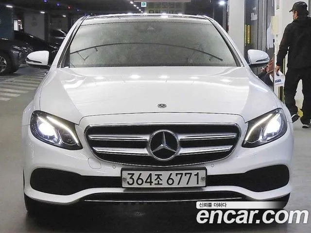 Mercedes-Benz E-Class 2019 — photo 1