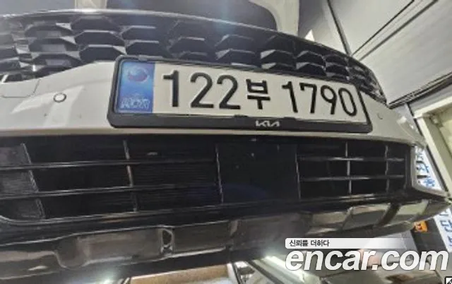 Kia Sportage 2023 — photo 1