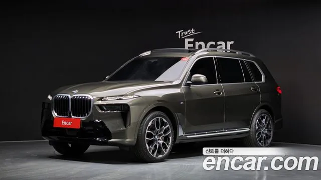 BMW X7 2025 — photo 1