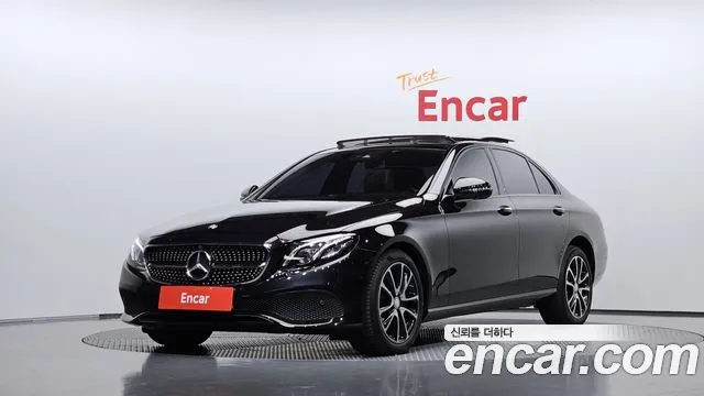 Mercedes-Benz E-Class 2017 — photo 1