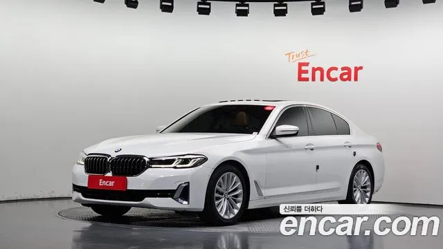 BMW 5-Series 2021 — photo 1