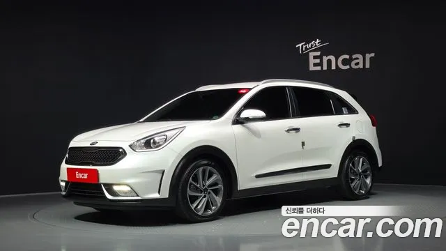 Kia Niro 2018 — photo 1