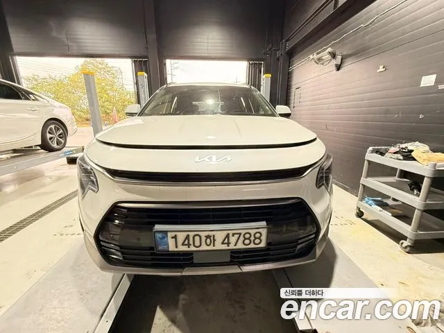 Kia Niro 2022 — photo 1