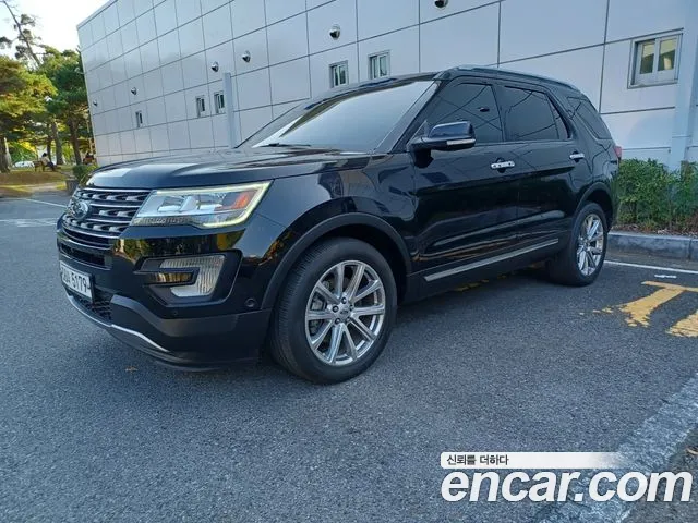 Ford Explorer 2017 — photo 1