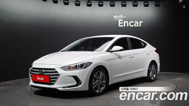 Hyundai AVANTE 2017 — photo 1