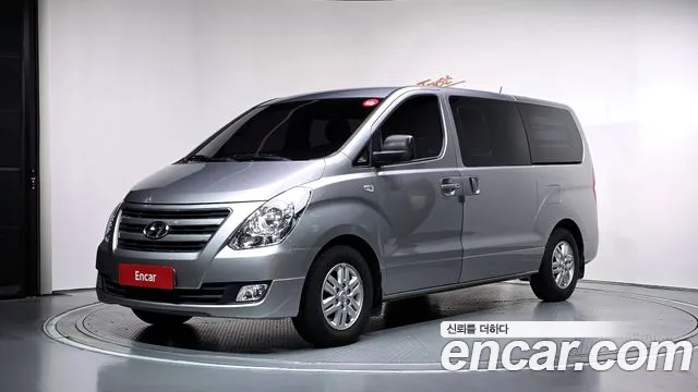 Hyundai Starex 2018 — photo 1