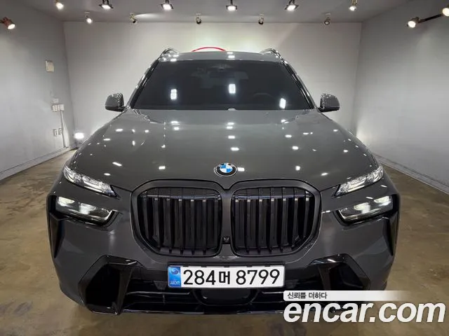 BMW X7 2026 — photo 1