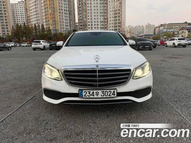 Mercedes-Benz E-Class 2019 — photo 1