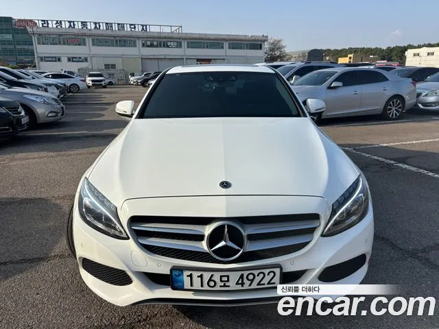 Mercedes-Benz C-Class 2018 — photo 1