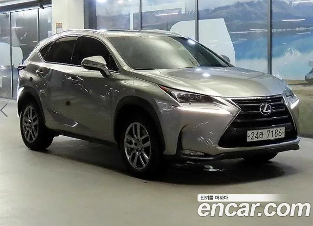 Lexus NX 2015 — photo 1
