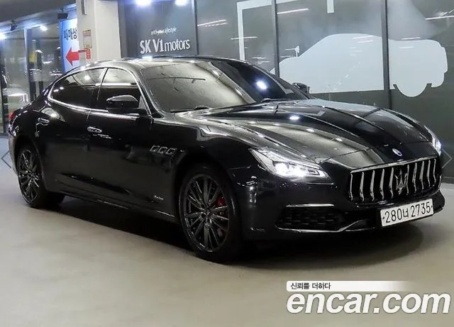 Maserati Quattroporte 2019 — photo 1