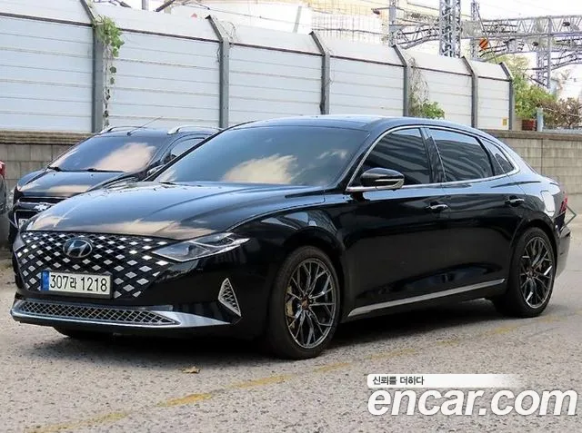 Hyundai Grandeur 2022 — photo 1