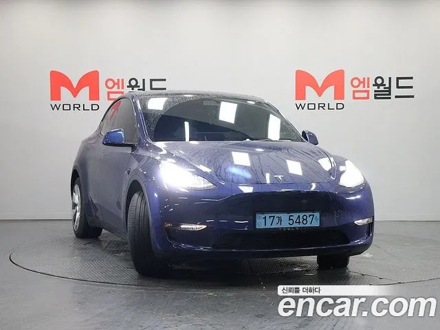 Tesla Model Y 2021 — photo 1