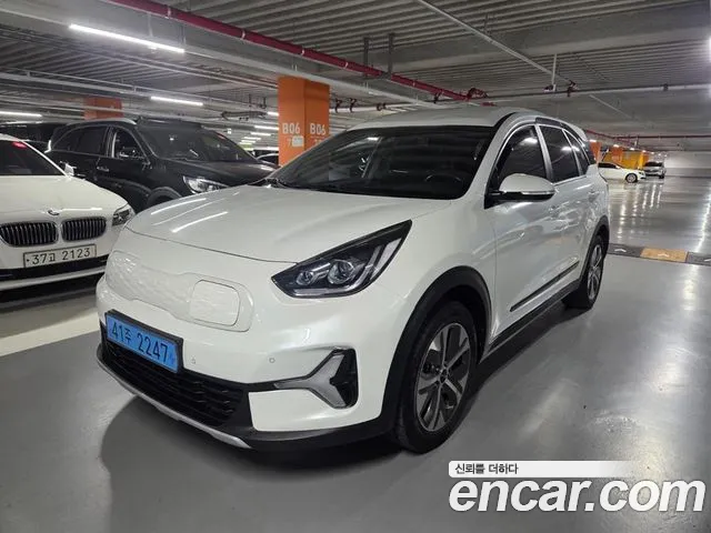 Kia Niro 2023 — photo 1