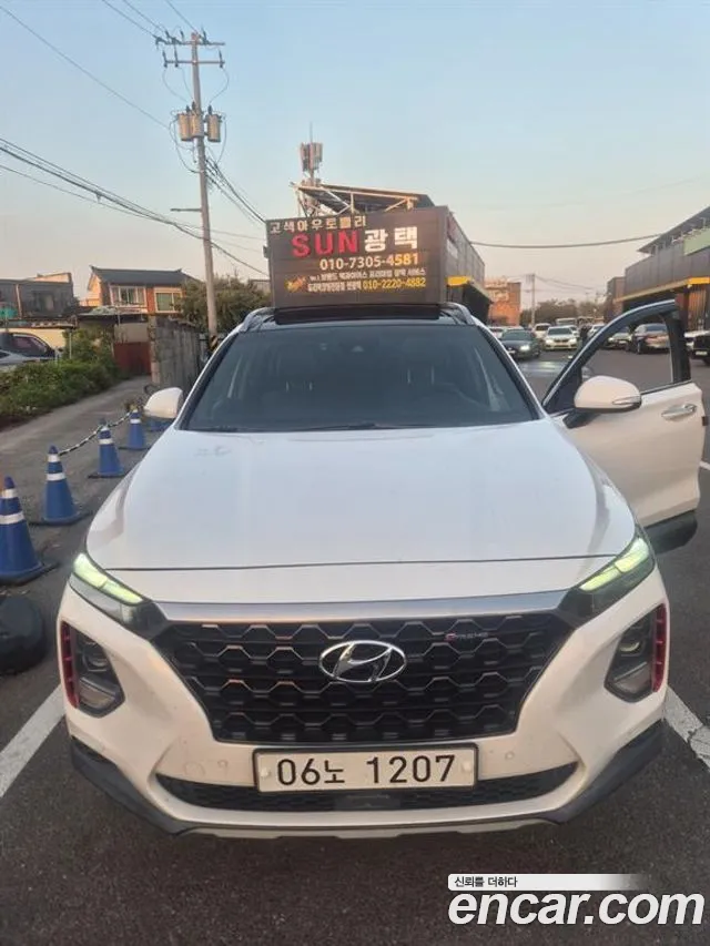 Hyundai Santafe 2019 — photo 1