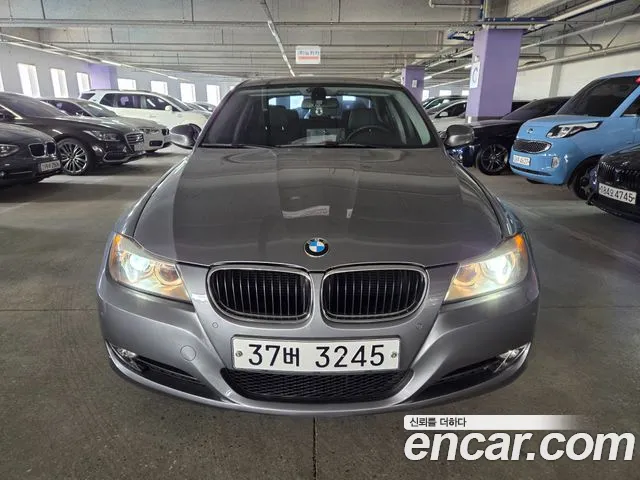 BMW 3-Series 2010 — photo 1