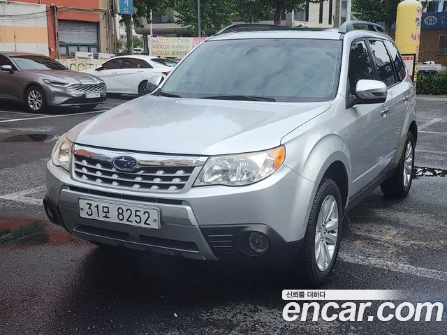 Subaru Forester 2011 — photo 1