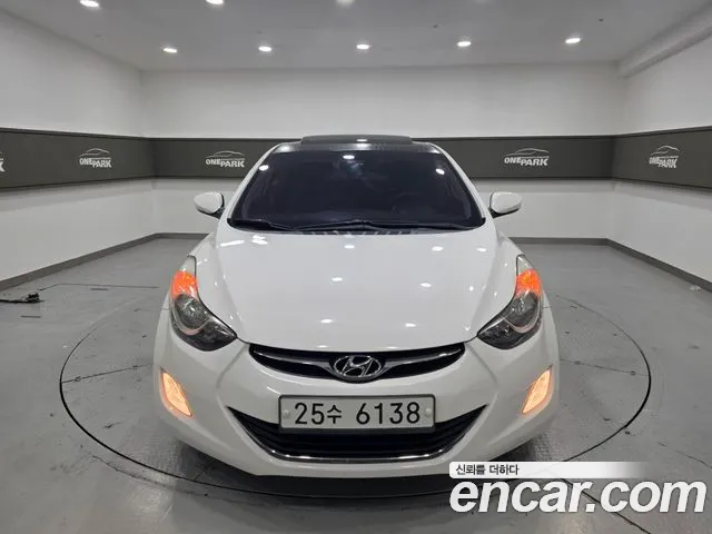 Hyundai AVANTE 2012 — photo 1