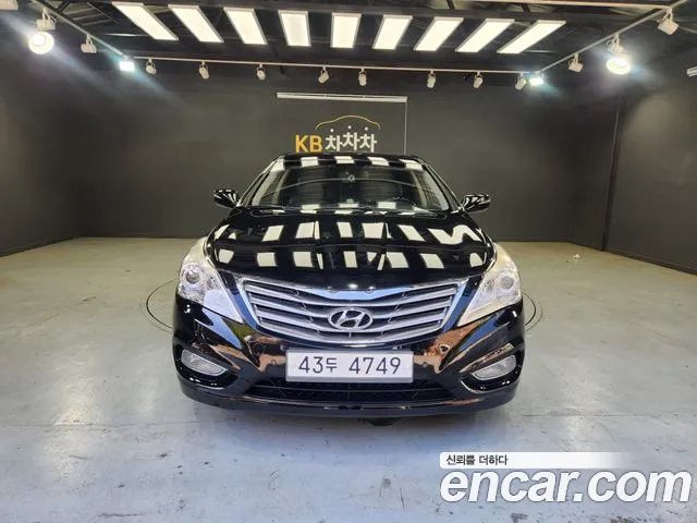 Hyundai Grandeur 2011 — photo 1