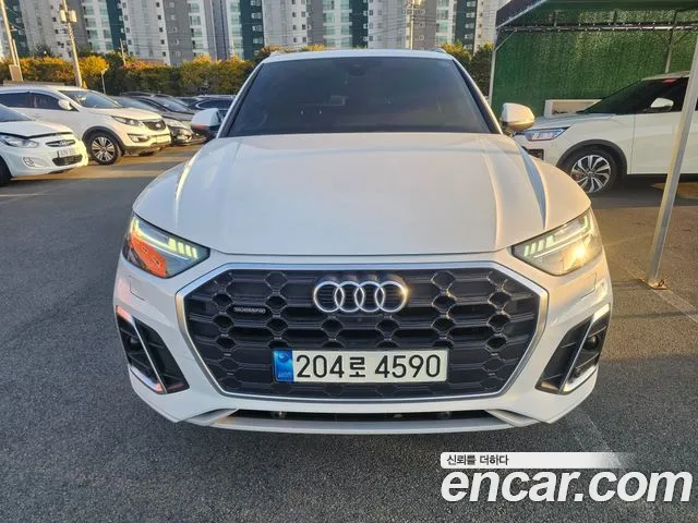 Audi Q5 2021 — photo 1