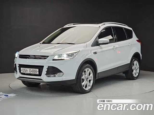 Ford Kuga 2016 — photo 1