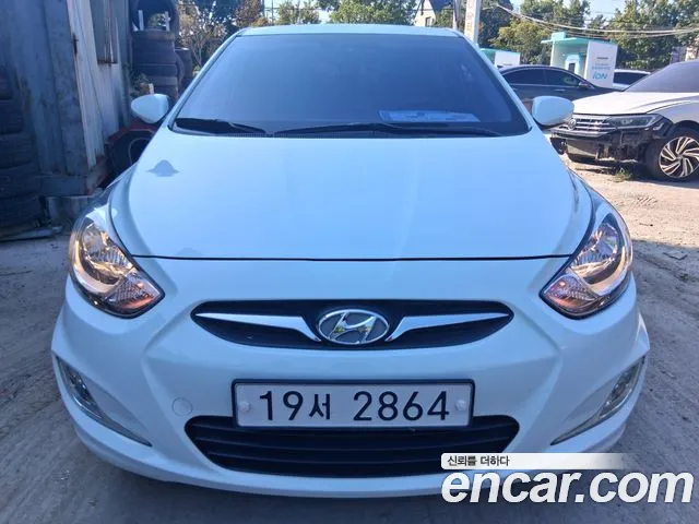 Hyundai Accent 2014 — photo 1
