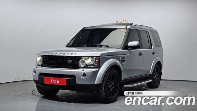 Land Rover Discovery 2010 — photo 1