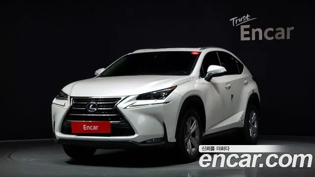 Lexus NX 2017 — photo 1