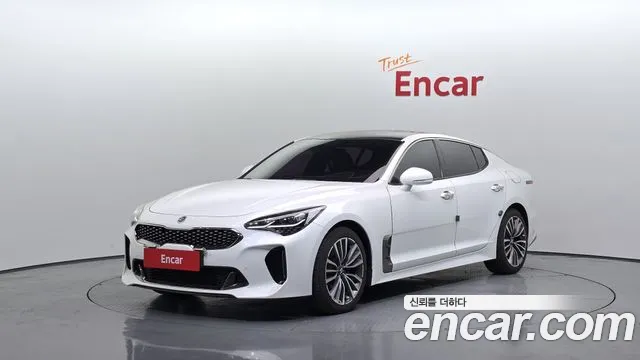 Kia Stinger 2018 — photo 1