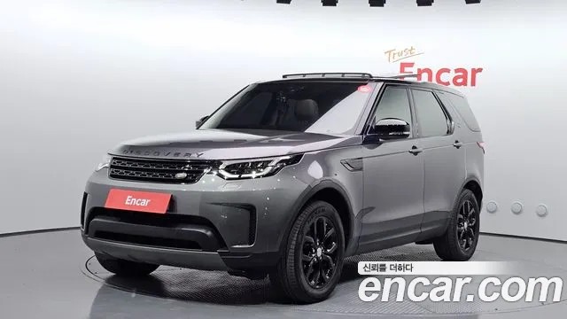 Land Rover Discovery 2018 — photo 1