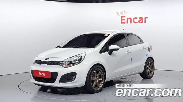 Kia pride 2014 — photo 1
