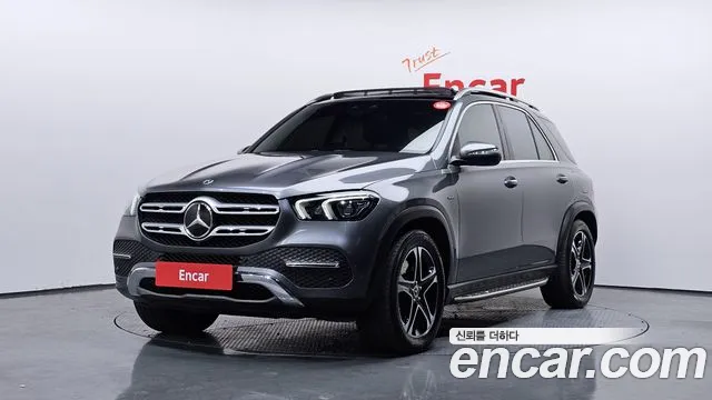 Mercedes-Benz GLE-Class 2021 — photo 1