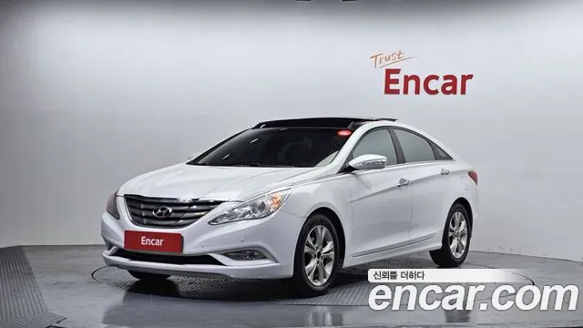 Hyundai Sonata 2010 — photo 1